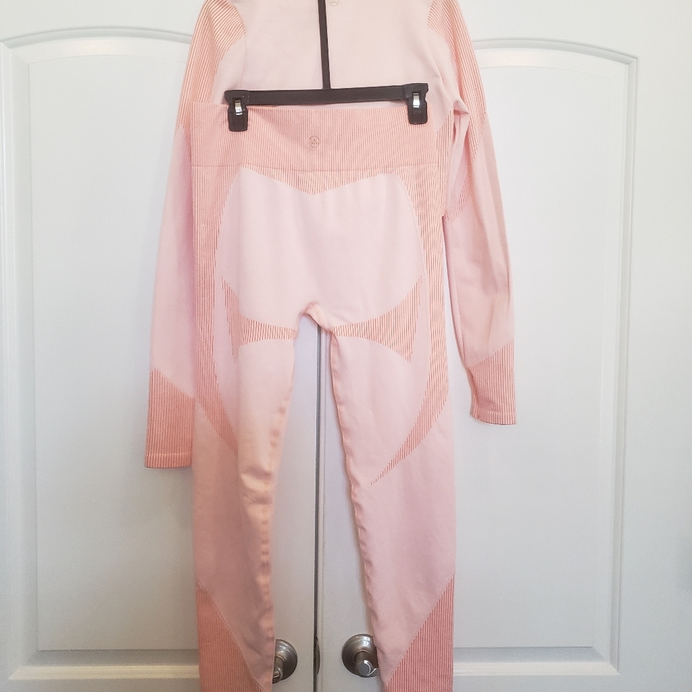 Women Peach Ribbed 3pc Active Set - Picture 5 of 5